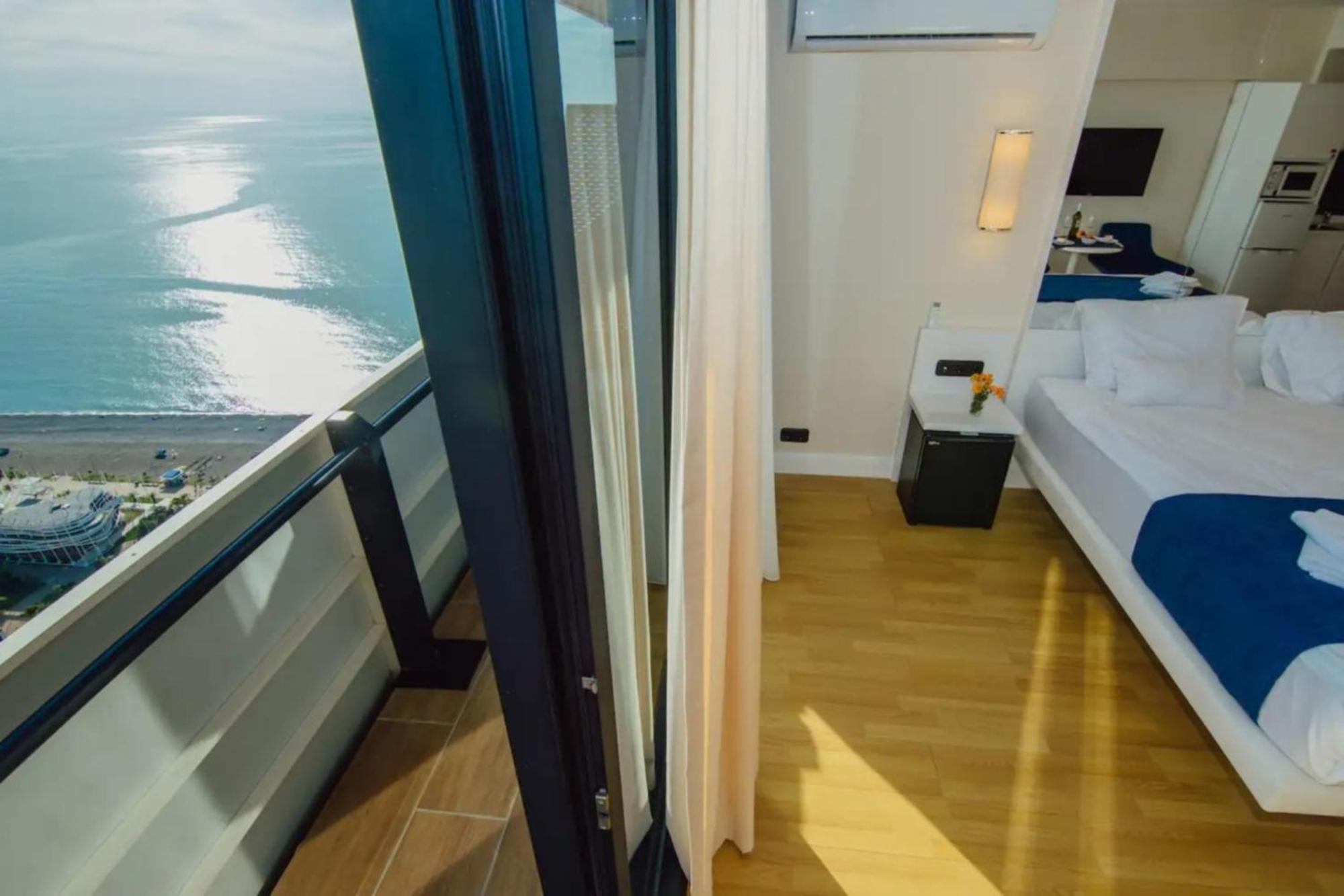 Relax And Unwind Premier Sea View Aparthotel In Batum Dış mekan fotoğraf